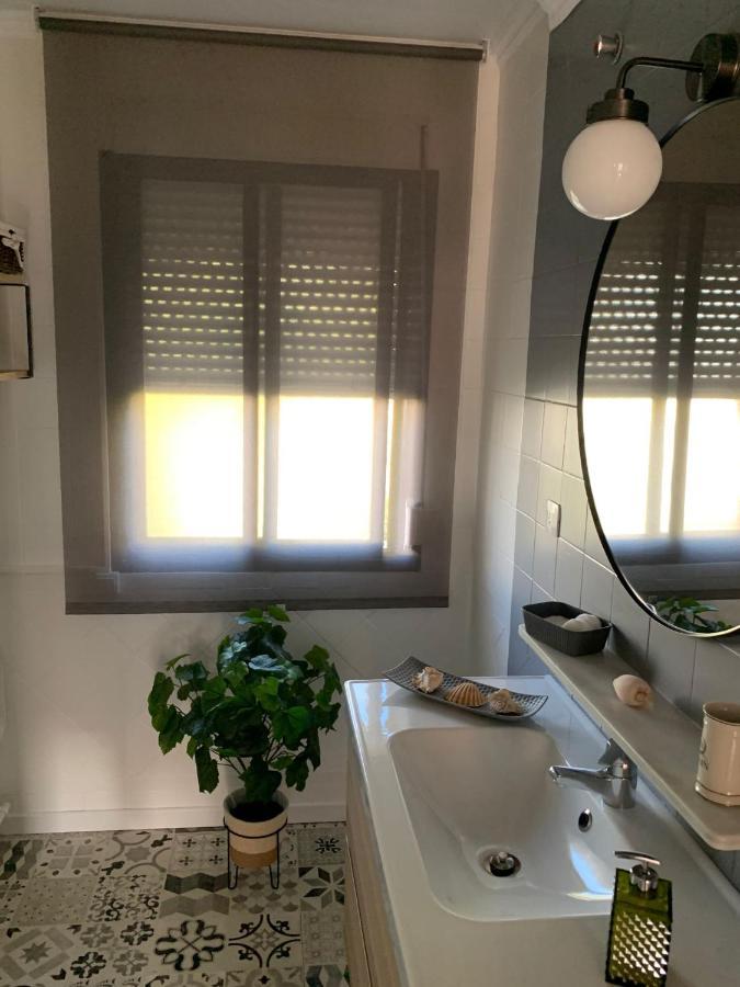 Acogedor Apartamento En Pleno Corazon De Triana Sevilla Exterior foto